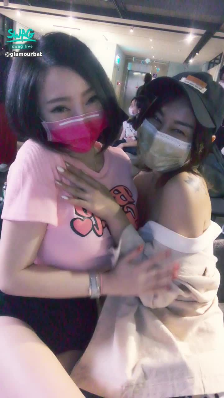  : 🍑 way to meet new friends 🍑 @ilovenanahaha
