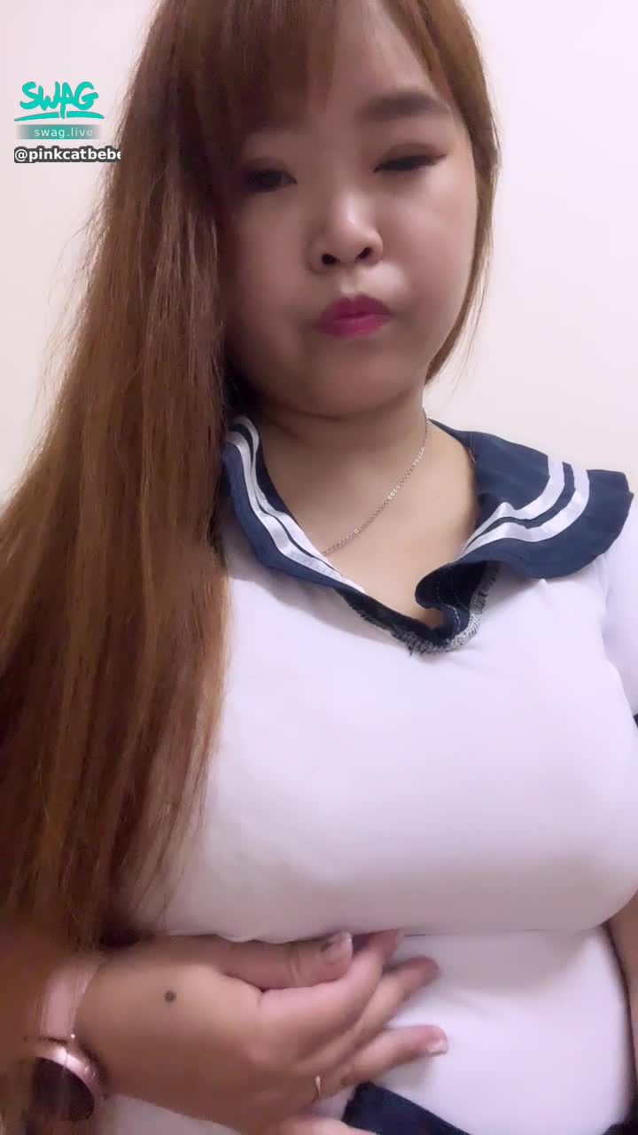  : 哥哥喜歡水手服嗎😘