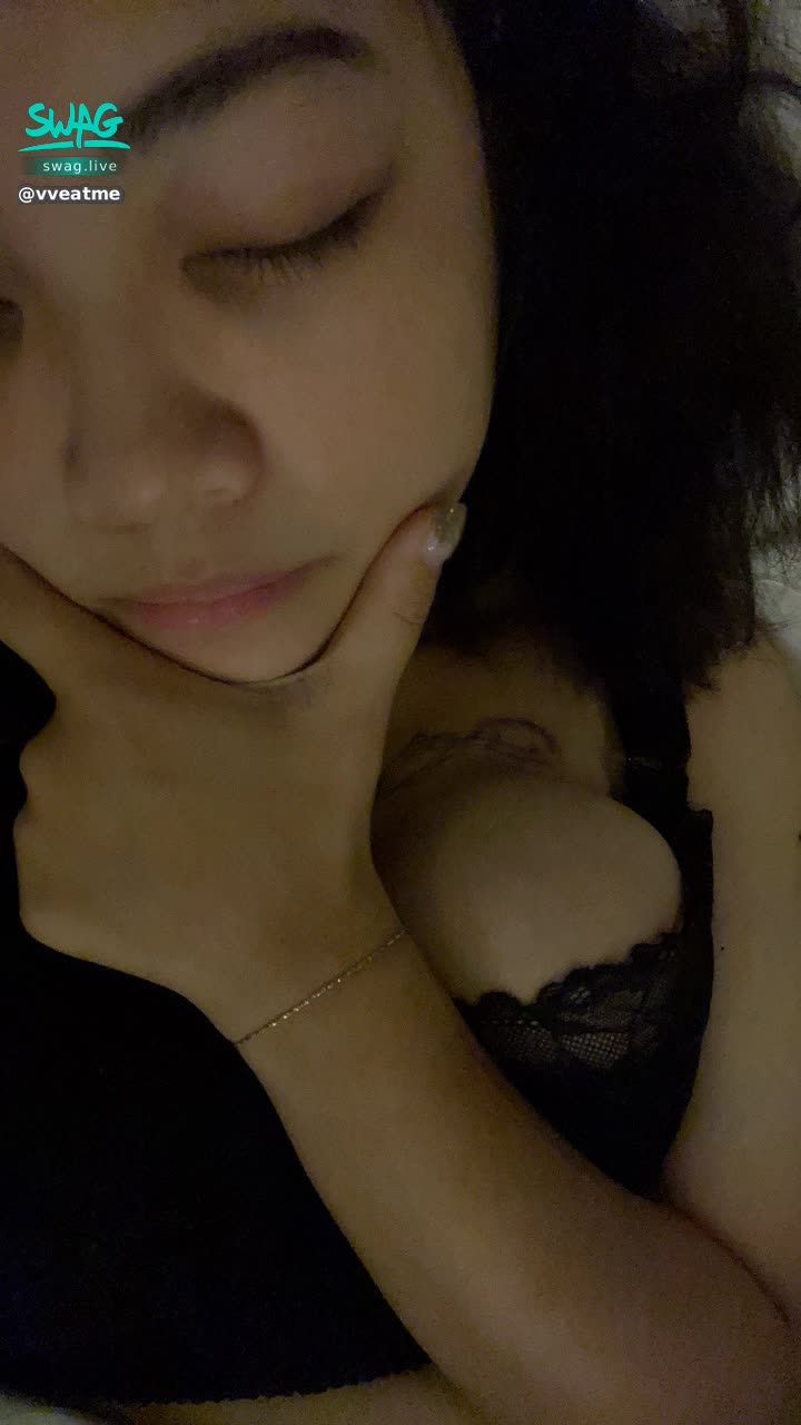 v*****e : 今天溫書假 不開播唷🥺
明天...下午........應該會....補吧🤫