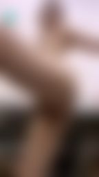 l******i : 趕快來看~超清晰😳小穴打開一直慰慰一直流水💦臉奶穴同框喔❤️