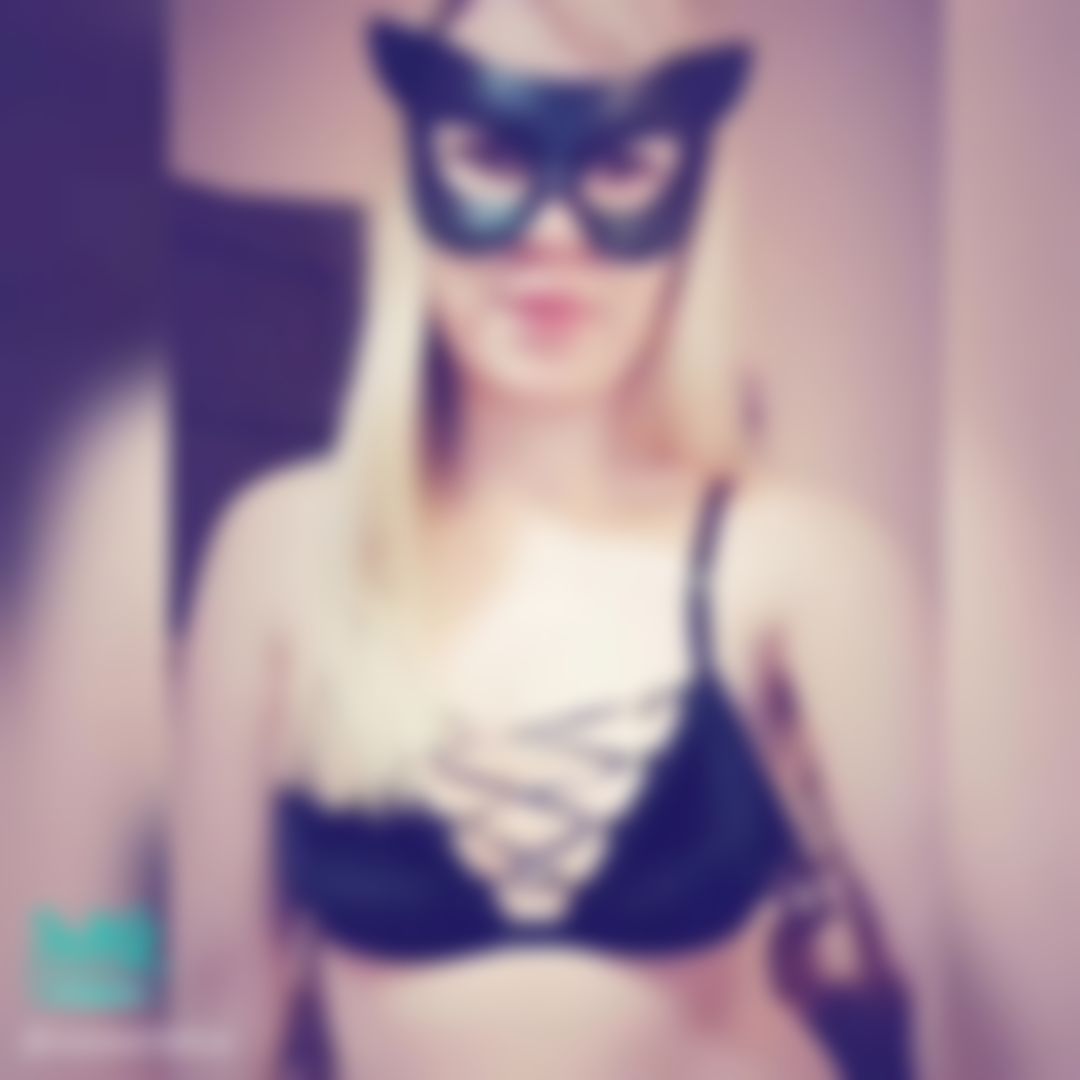 sweetleka : Halloween🎃👻🍬 video. With scary hairy Bush on my pussy😜😜😜