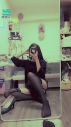 janicee : M字美腿💙
吊襪帶與孔雀大腿襪絕對領域的性感💗
黑絲內的腳趾💖💖
之前一直覺得吊襪帶只是情趣玩具,直到我買了會一直掉下去的膝上襪,才知道它多重要🤣
萬聖節快樂😈😈
peacock stocking👠