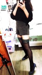 janicee : 吊襪帶配上孔雀大腿襪,之前一直覺得吊襪帶只是情趣玩具,直到我買了會一直掉下去的膝上襪…🤣
萬聖節快樂😈😈
peacock stocking👠