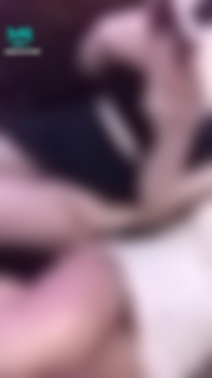  : 這三條美腿也太誘人了吧🦵內褲都看光光
