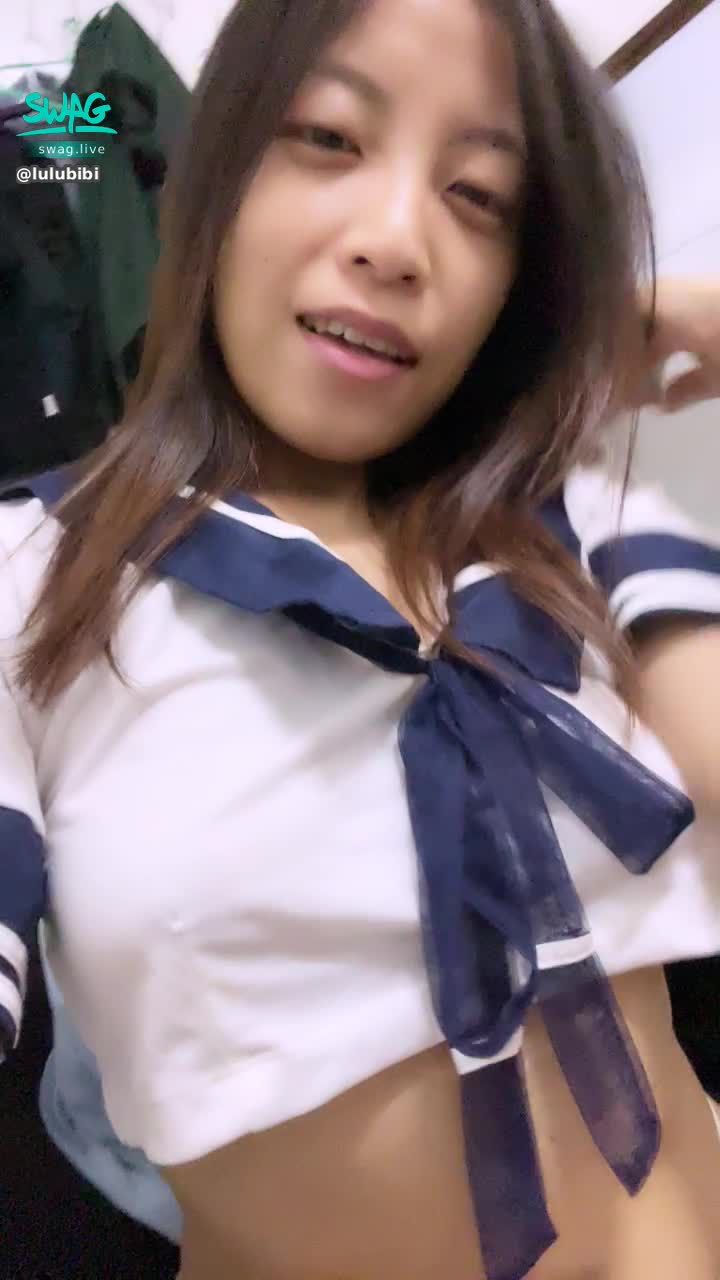 l******i : 臉奶穴同框😳讓你從頭看到下面🍑還有超清楚的小穴鮑魚😘都送你～