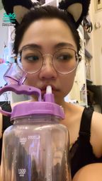 v*****e : 考完試回家開箱了一下健身環
10分鐘內一直呈現這樣懷疑人生的臉