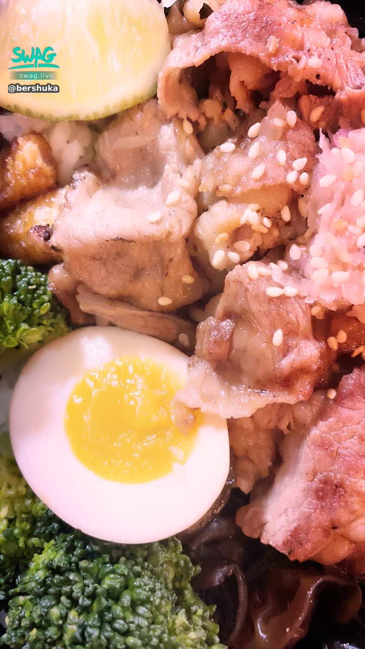 bershuka : 茉茉的晚餐🥣 牛肉💦

訊息晚點一一回覆呦！