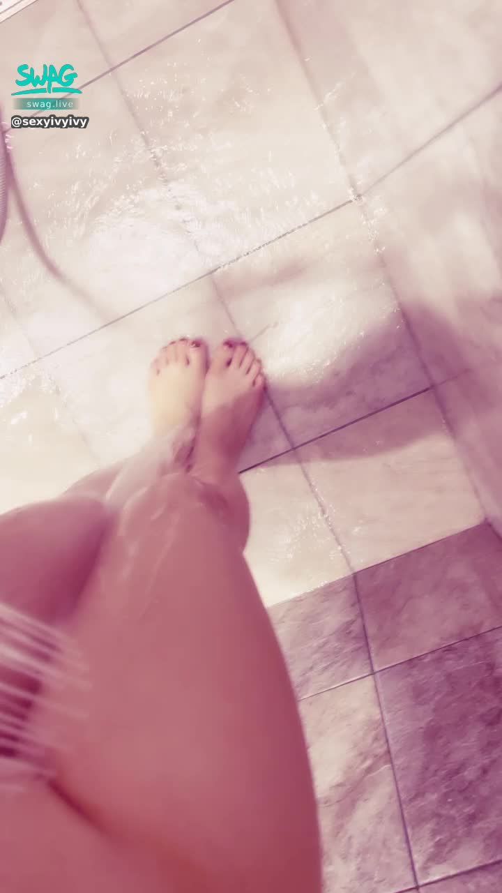 sexyivyivy : 回到家想跟你一起洗熱水澡💕😈😈
一起鑽木取火的概念🔥🔥🔥
你說好不好