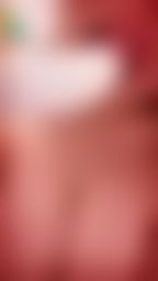 y********i : 🈲️不安份的舌頭忍不住玩弄小香蕉了🍌⋯好色😛😛😛😛