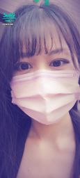 janicee : 這週五想去看場電影,小哥哥要一起來嗎?