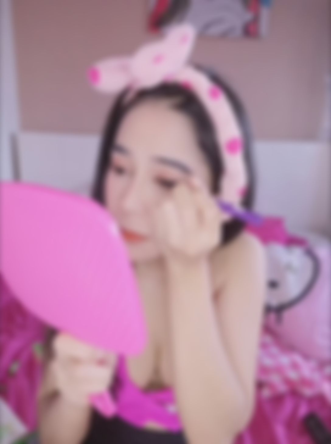  : put on makeup😜🌶️