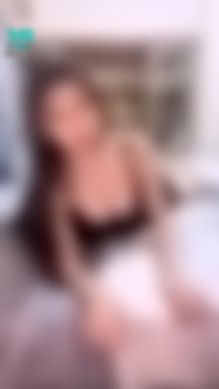  : 女友誘惑特輯😈😈喜歡這種小葡萄床上誘惑嗎？