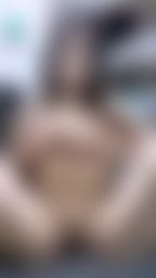 l******i : 小穴朝你頂起來💦來讓我的鮑魚濕答答吧😘lulu等不及要被弄到高潮了❤️