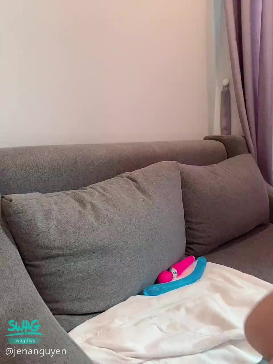 j********n : 我仍然喜欢我的性玩具🤤