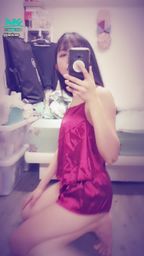 janicee : 客人指定的紅睡衣😈
想拆開鏤空露背的綁帶嗎?💛
緞面誘惑💗
red satin sleepwear👠