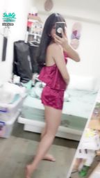 janicee : 紅色肚兜睡衣,背後的交叉與開衩💋
緞面的性感💕
red satin💚