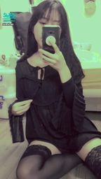 janicee : 解開綁帶,露出內襯的小可愛😈
透膚襯衫內的性感內著♥️
unpack💋