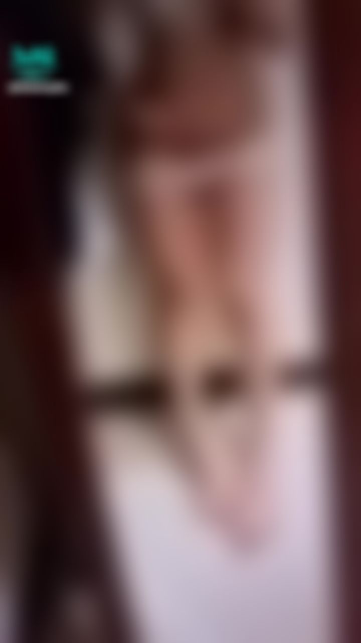 littletingting : 🔥猛虎出閘🔞看看人家的小白虎🐯真好害羞喔🙈白色的小褲褲喜歡嗎💕