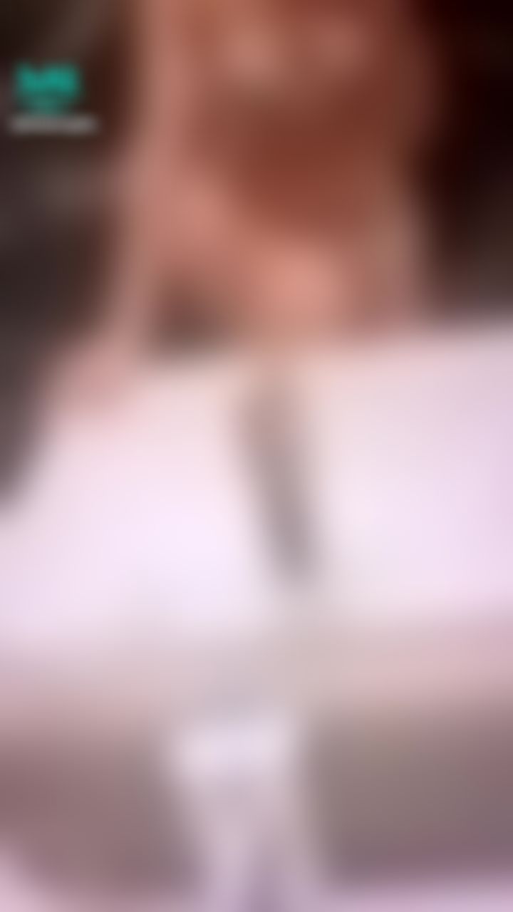 littletingting : 低鑽福利來囉❤️一次看光光人家的全身🙈人家圓滾滾的奶奶😈香嗎👅👅👅👅