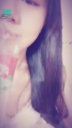 janicee : 性感清純白色低胸睡衣與粉紅色玩具🎀
與花朵嬉戲,男友視角👀
make a wish💐