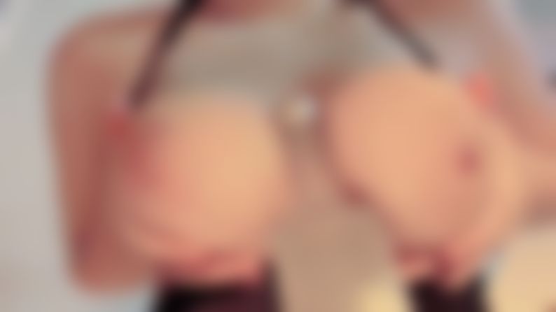  : 醉後的淫娃🈲️在夜店被巨乳妹子貼身磨蹭..沒想到她直接上演脫衣舞