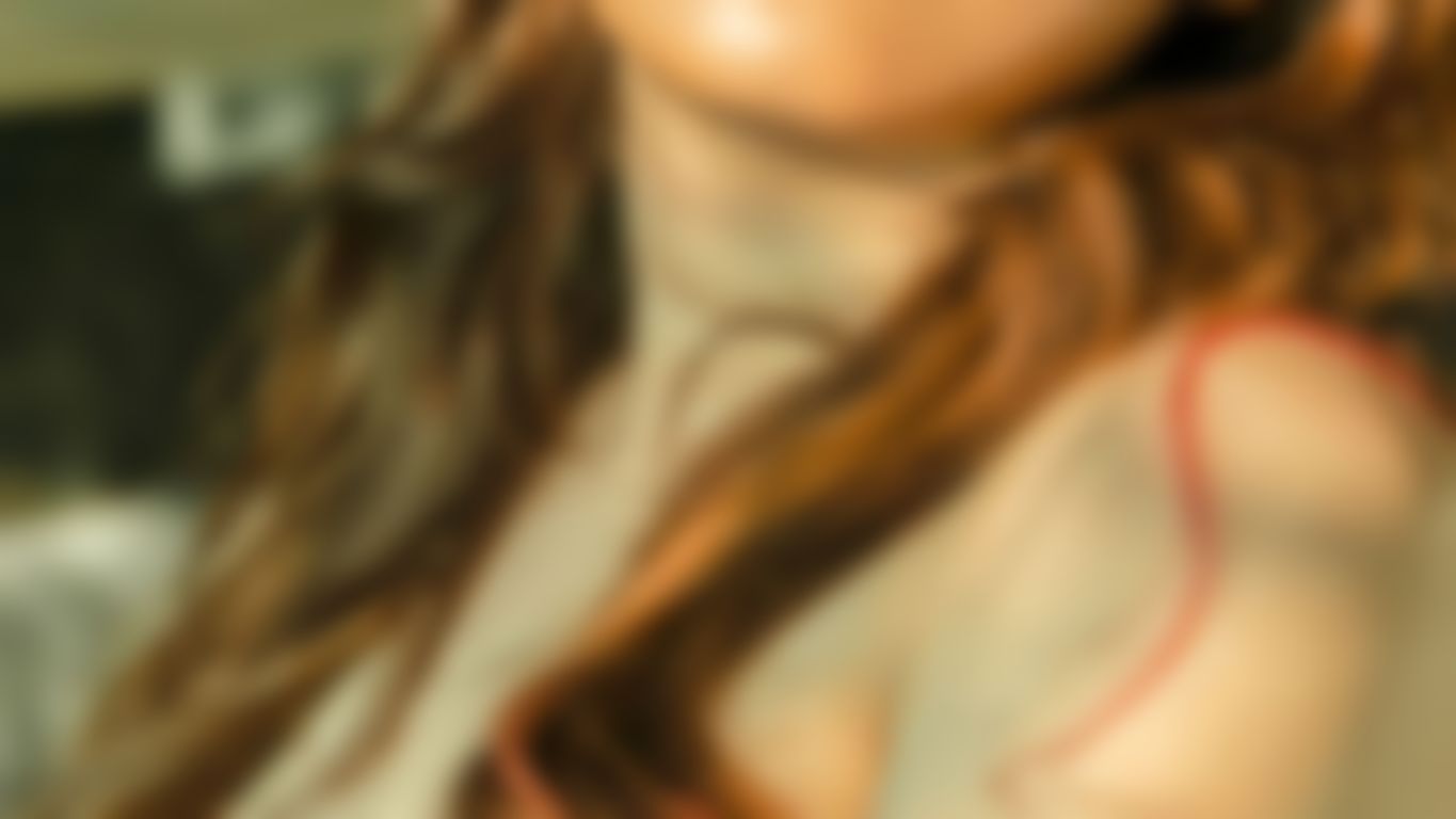 dollyxoxo : 性感抖肩搖奶舞