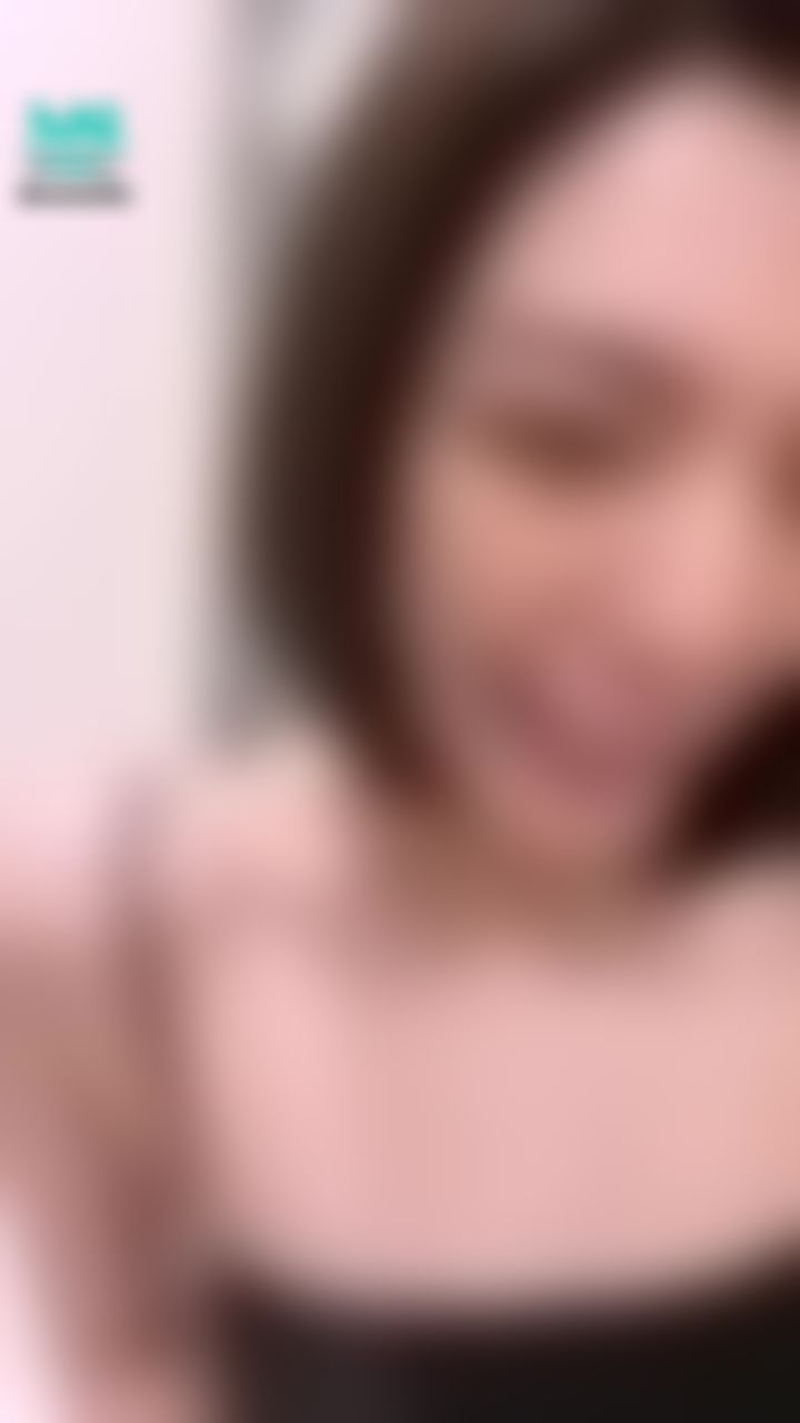 v*******a : 🖤想看我直播嗎🤔