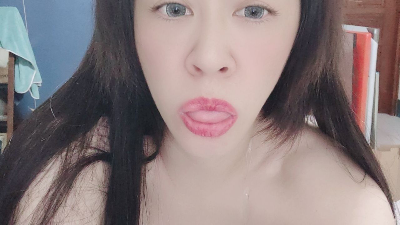 cocoyk : 愛心貼布護士服套裝帶髮箍