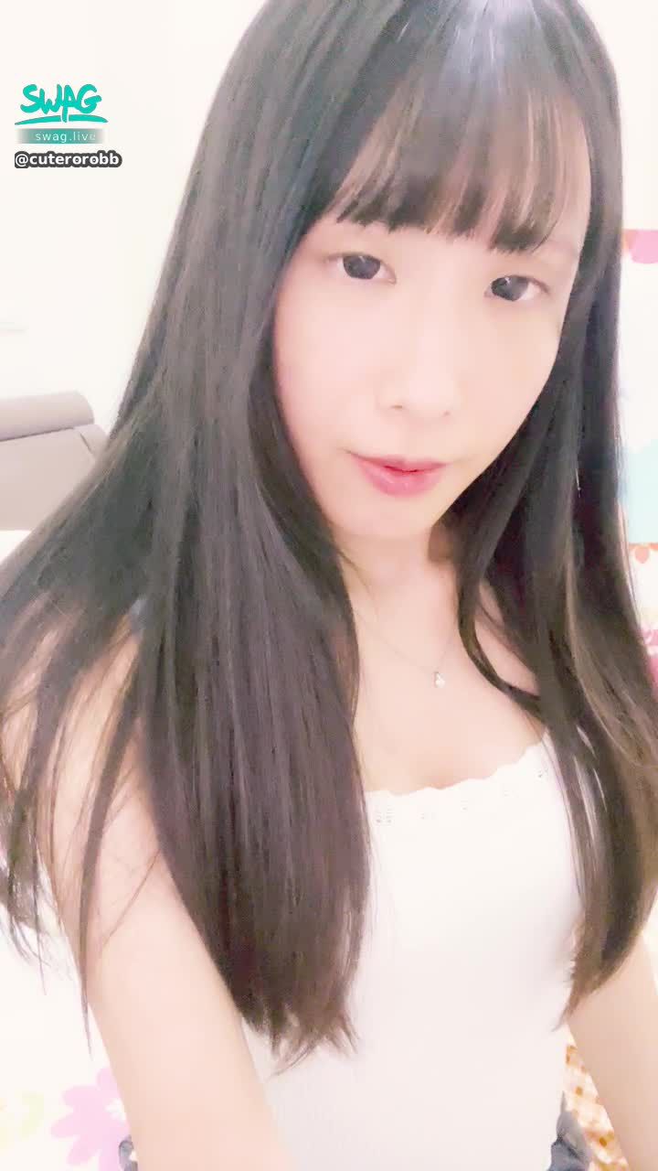 c********b : 不要點進來 我怕你看到會硬🤣