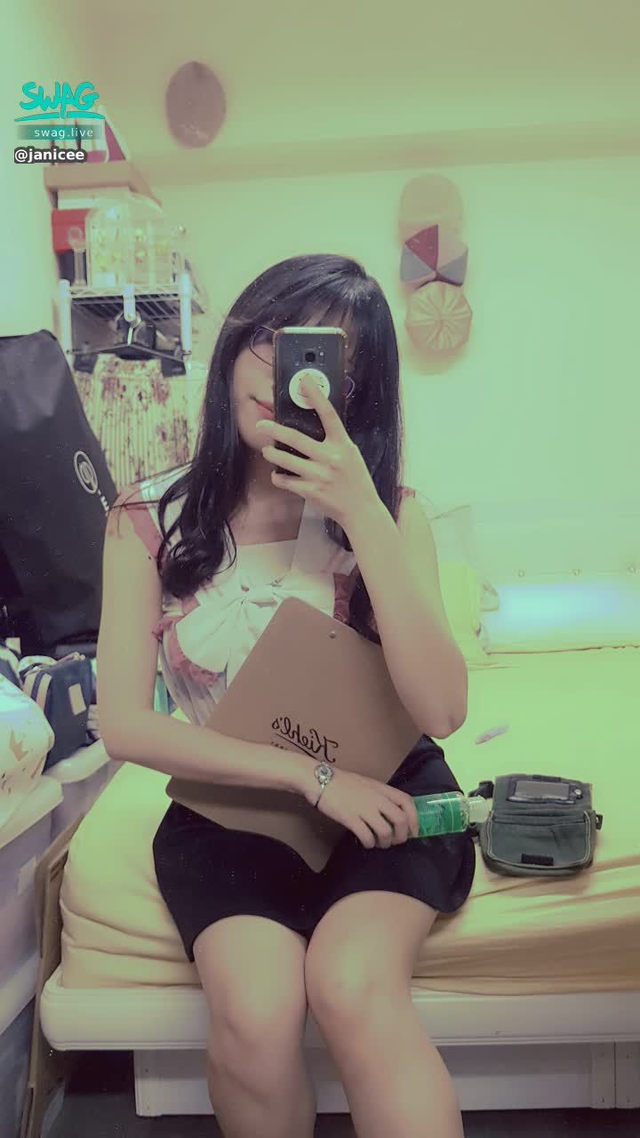 janicee : 放課後，薄紗水手服娃娃裝🎀
student style♥️