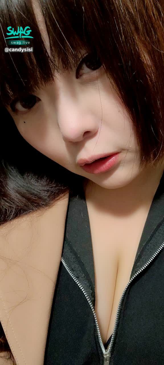  : Is it okay to be such a serious Hee Hee?