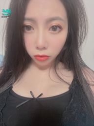 stellajs : 聖誕節到處被放閃,早知道乖乖在家就好惹🥺🥺