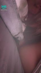 nanalittlepupy : 你的女朋友正在賴床…
你要怎麼讓她起床呢….