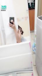 janicee : 再偷看我洗澡我要生氣了喔!😥
(想看泡澡影片的請私我)
冬季的軟萌女友💚
soft and sweet gf💙