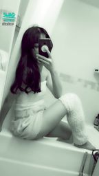 janicee : 新年快樂💋
冬季的毛茸茸女友💚
soft and sweet gf💙