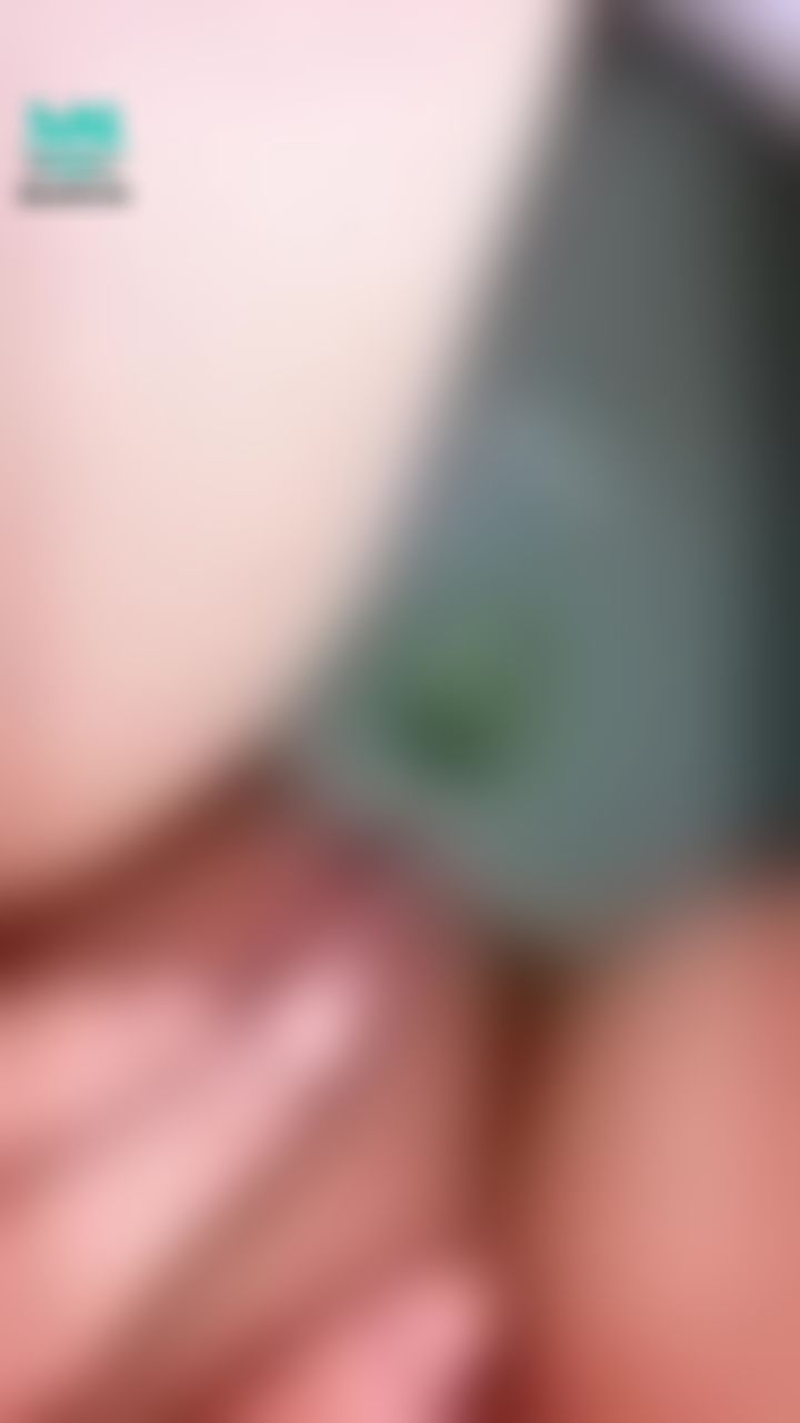 yunibabe : 怎麼那麼色…在馬桶上完還牽絲滴水….