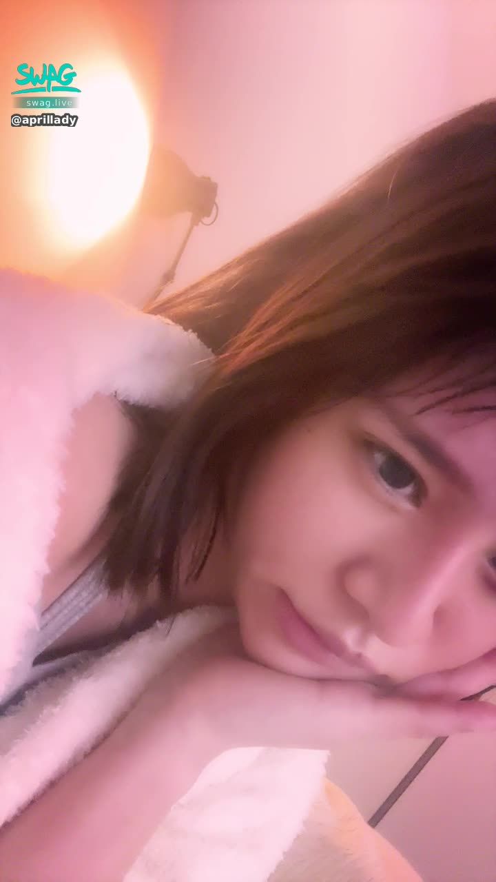 aprillady : 畏寒的swag顏值擔當。。。