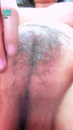 l****y : 看看粉色小穴穴😳😳😳