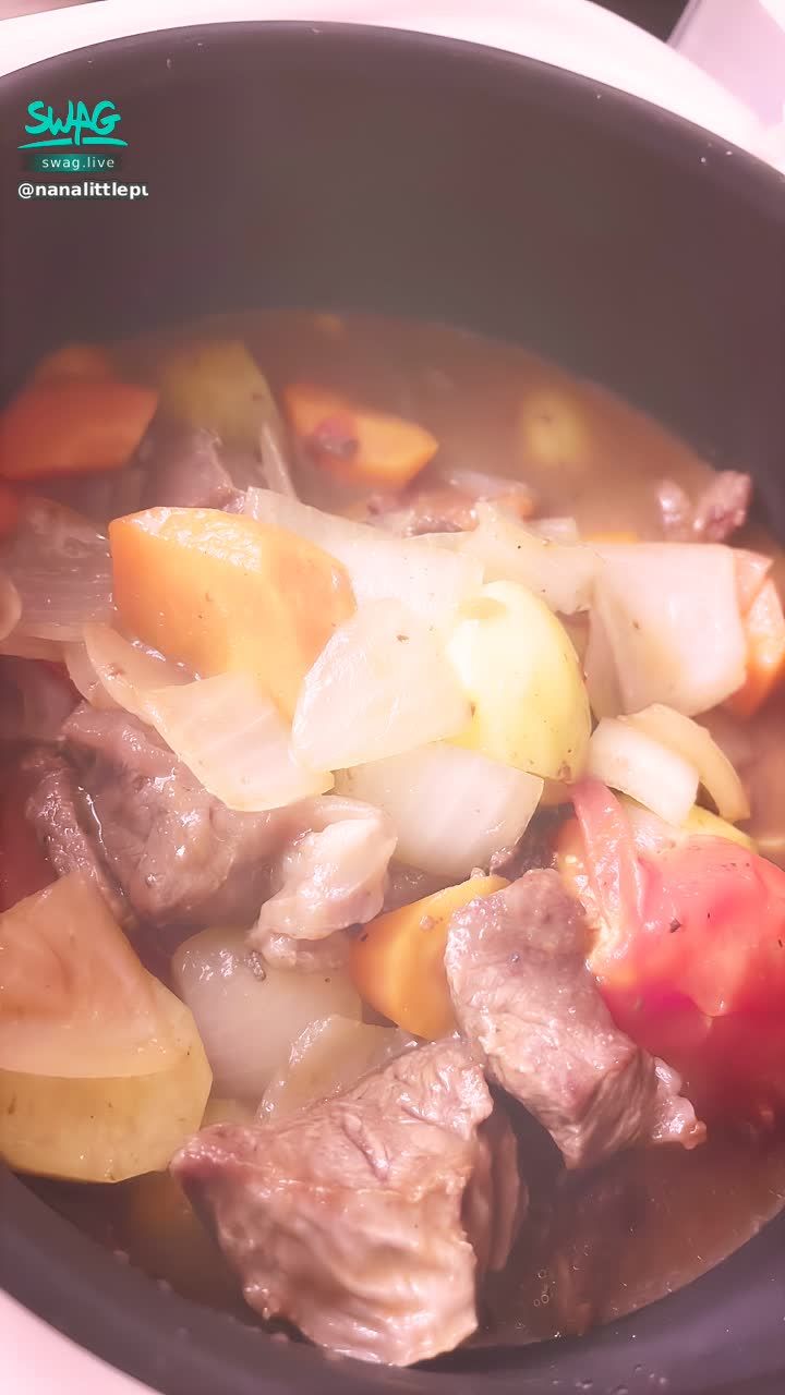  : It's time again. It's time for Nana to show off her cooking skills
Stewed meat is really a convenient and delicious lazy dish 💕
Do you want to come and eat Nana's meal?

Just wait, don't worry 💕💕💕