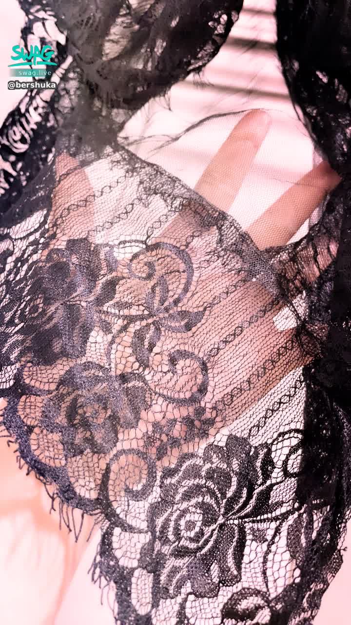 bershuka : 🧨茉茉1月份新長片上映囉‼️噴水超有感‼️🐳💦

哥哥們 週末夜晚，想在家舒服的尻尻嗎？💙
解鎖茉茉長片🔓按讚👍+截圖，濕訊茉茉該長片通關密語：就🉐️隱藏版淫片呦！💦