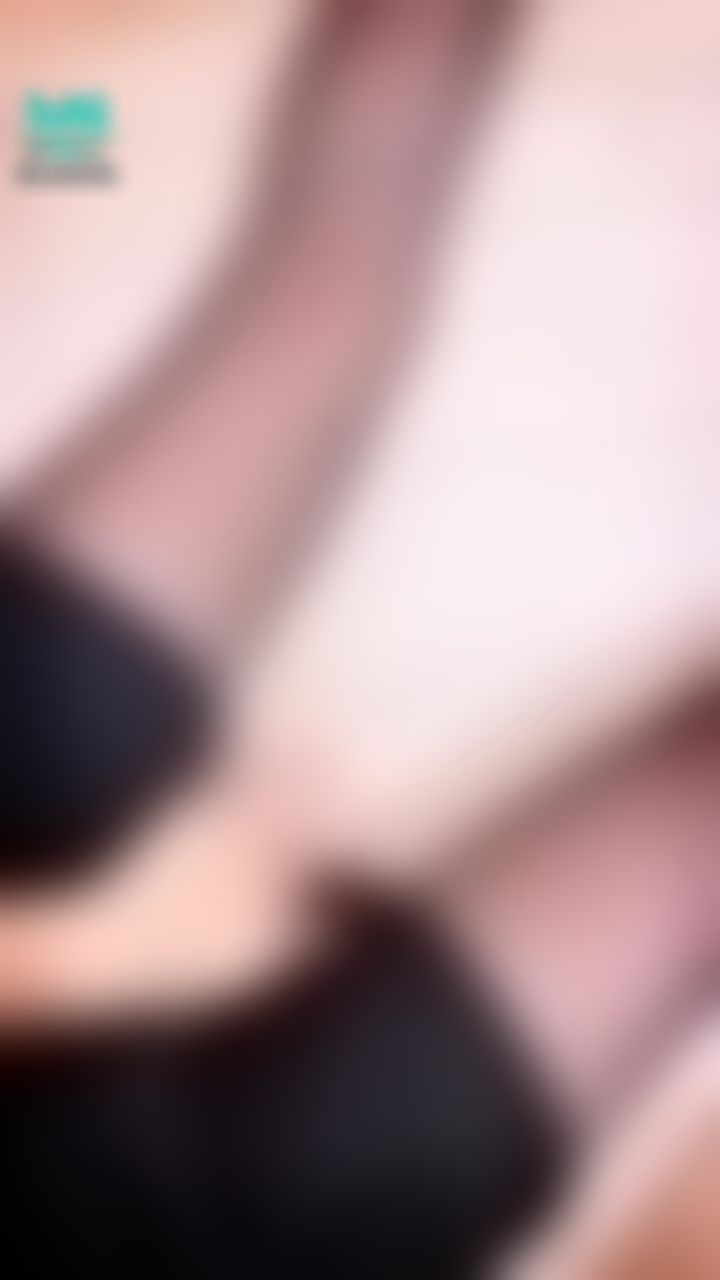 bershuka : 🧨茉茉1月份新長片上映囉‼️噴水超有感‼️🐳💦

哥哥們 週末夜晚，想在家舒服的尻尻嗎？💙
解鎖茉茉長片🔓按讚👍+截圖，濕訊茉茉該長片通關密語：就🉐️隱藏版淫片呦！💦