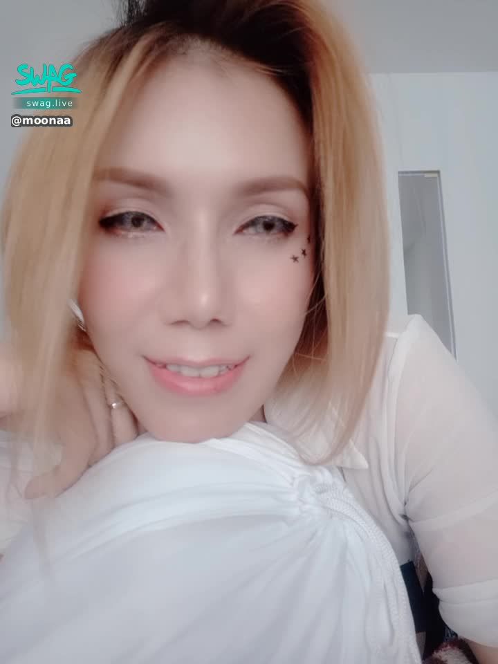 moonaa : 😘 Yes . DM .me for custom video.🔞