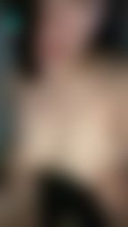 venusbebe : 3⃣️大家覺得這位女騎師怎麼樣?
一邊自己揉著奶~一邊叫著好想要好想被幹~~
一邊露出求哥哥用力抽插的眼神🥺
要是看著我打槍請把精液都射在螢幕上
讓精液全蓋在我的臉上好嗎?🤤
#想食精的我