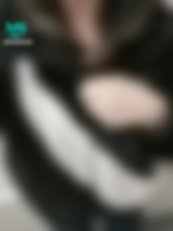 lovelymoon : 讓月兒用娃娃音跟奶子告訴你什麼叫反差
讓我當你的墮落天使，和你一起越來越興奮
