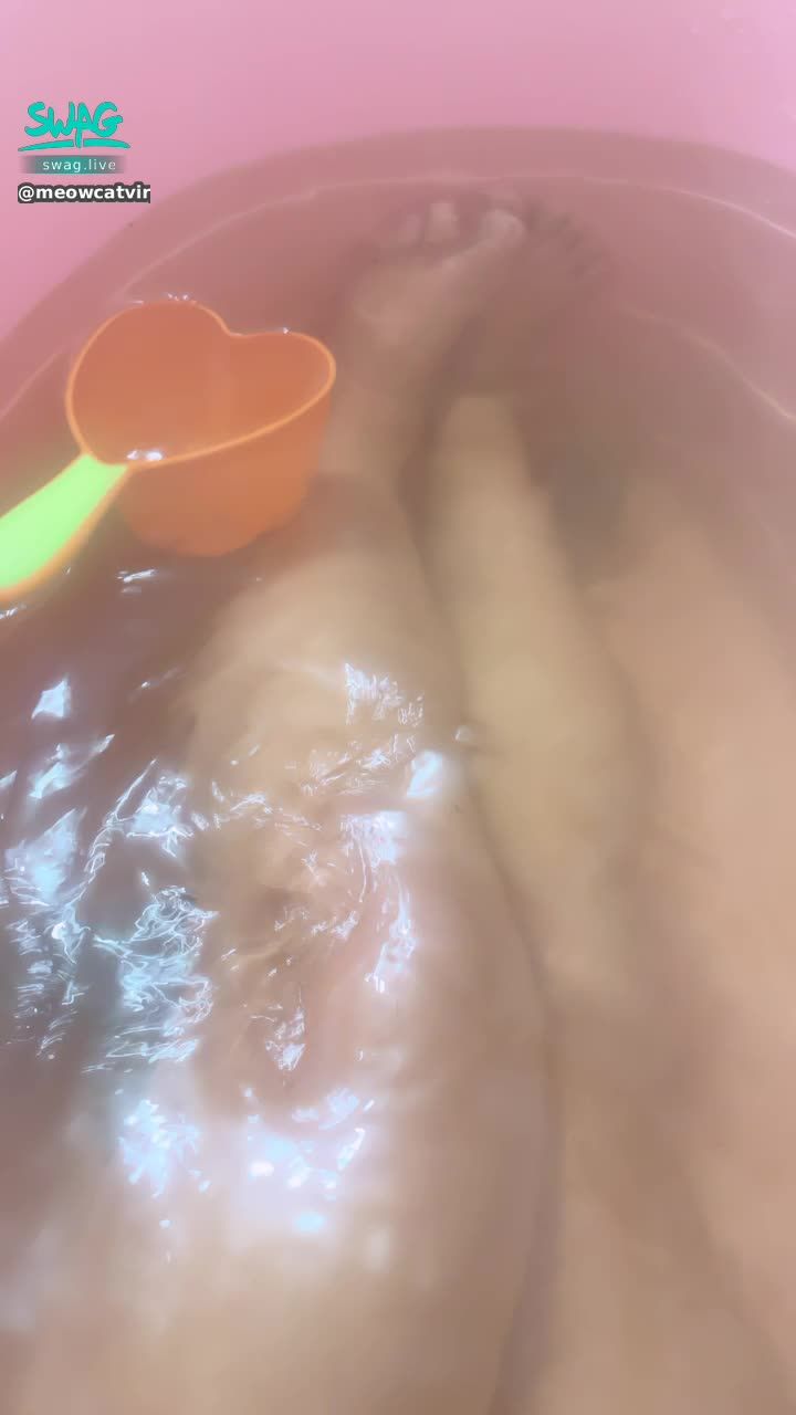 meowcatvirgo : 天氣冷冷的，泡個澡真舒服❤️