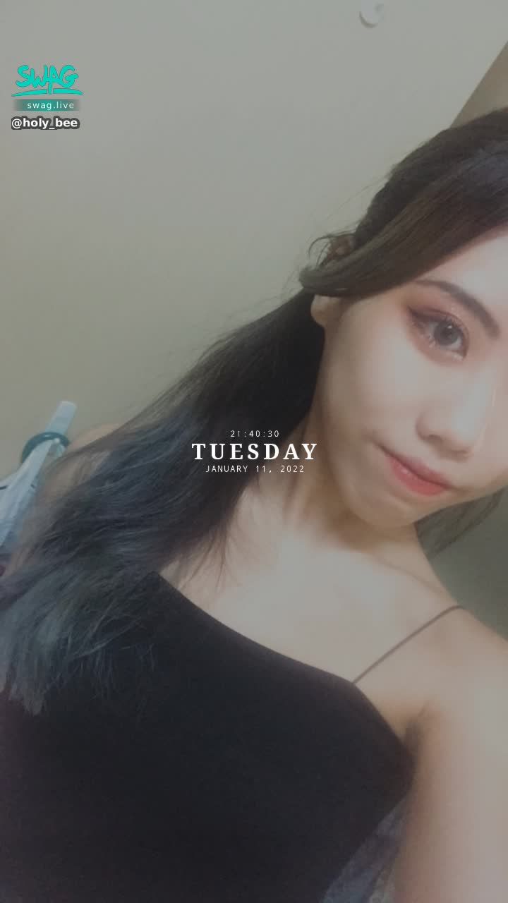 holy_bee : 好無聊～陪我聊天好不好～
