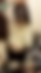 janicee : 瑜珈服套手指的設計😈莫名有種性感的線條💓
貼身性感白上衣💙
露出腰與肚臍的運動裝扮💛
想一起在農曆年後運動嗎?💧
between the fingers💋
