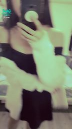 janicee : 低胸的性感上衣♥️
露肩設計,看到肩頸的光滑肌膚⭐
穿這樣跟你約會如何?🌹
furry and sexy💋