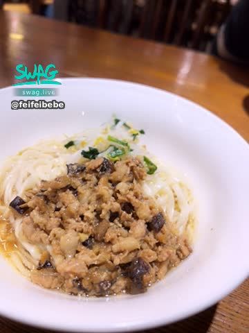 feifeibebe : 今天休息一整天💗 你們也要記得吃飯❤️