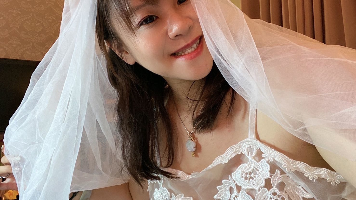 helenesexbaby : Dream Girlfriend's Bride's Ass
SWAG Rider Festival shows brothers playing with their assholes, I hope my lascivious assholes will be liked by my brothers, and marry the little fox back home 💋💋